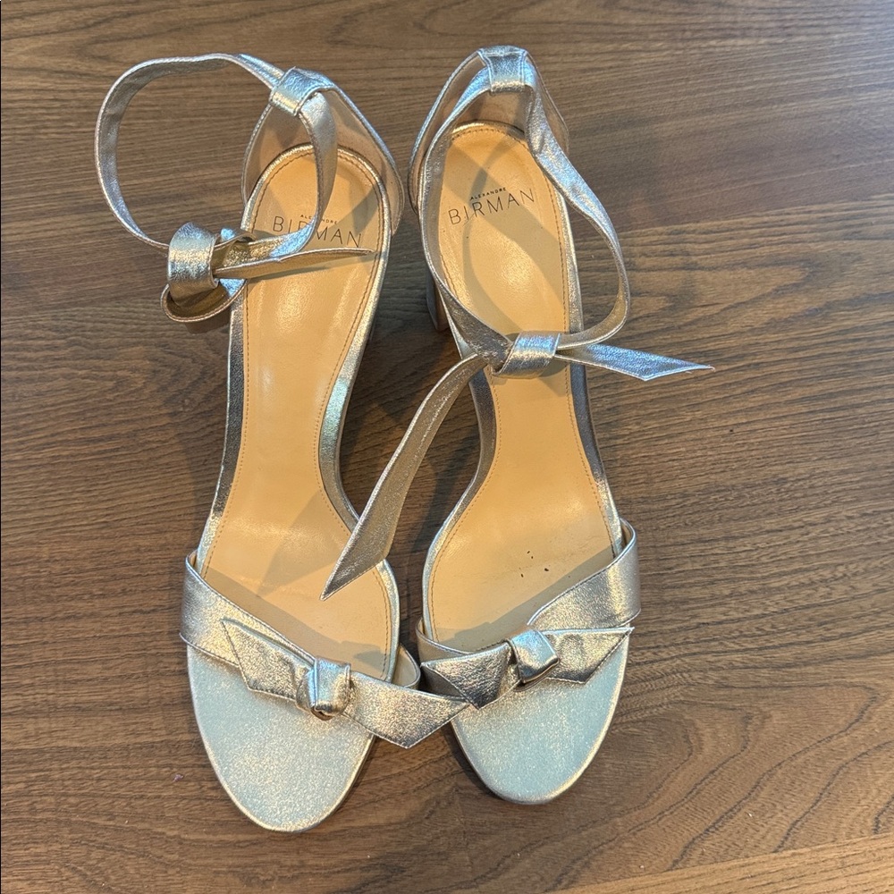 NIB Alexandre Birman Clarita Sandals $595
Worn Once- sexy w block heel